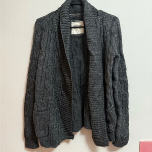 Abercrombie & Fitch - Women’s Grey Cable Knit Sweater - Size M